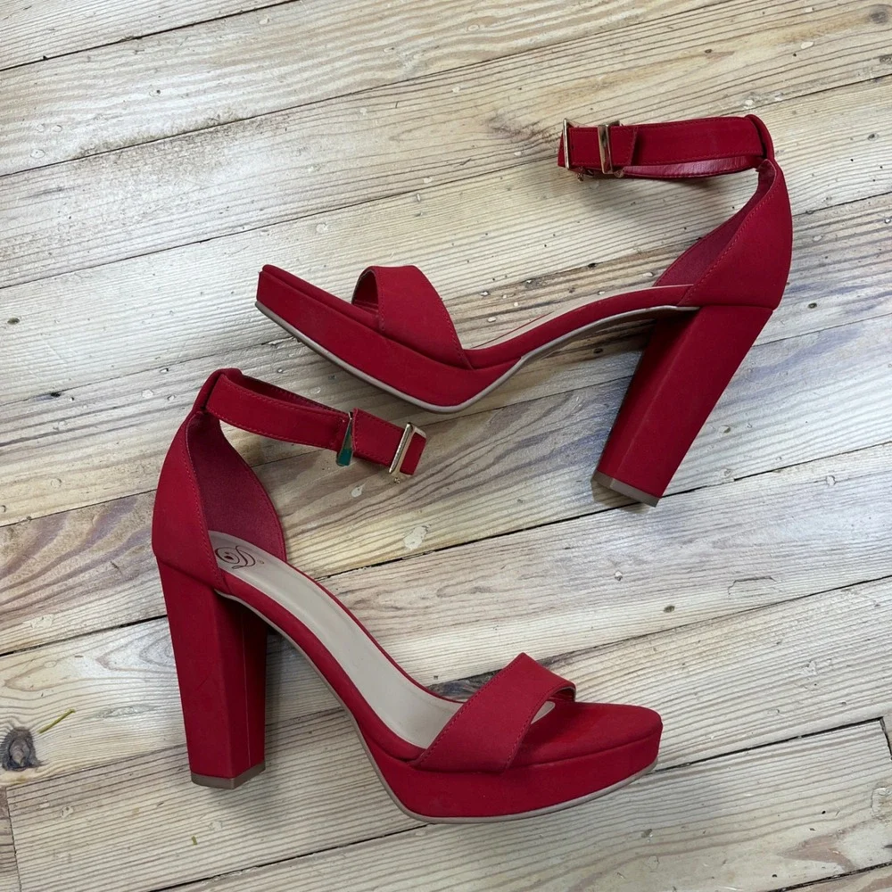 Dream Pairs Red Faux Suede Platform Block Heel Sandals Ankle Strap Size 8 4inch